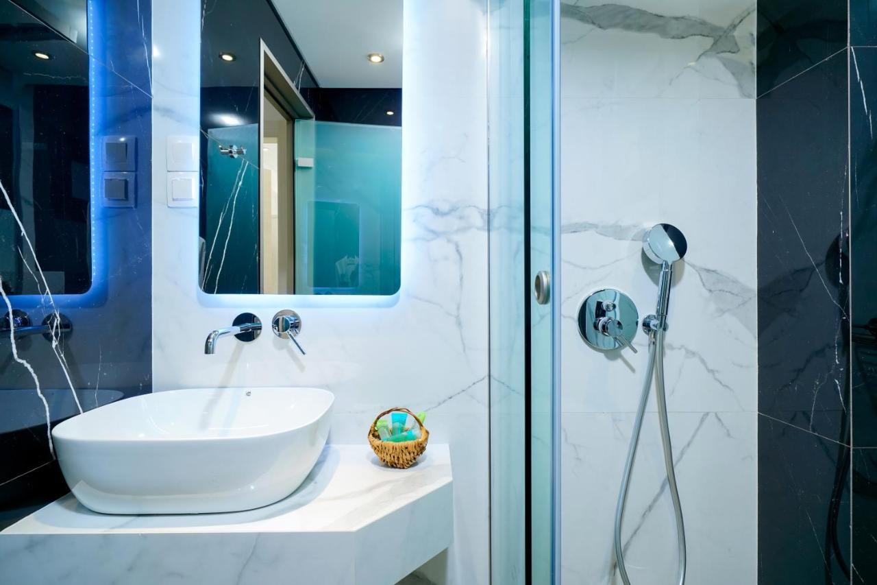 Ilias Suites سكالا بوتامياس المظهر الخارجي الصورة