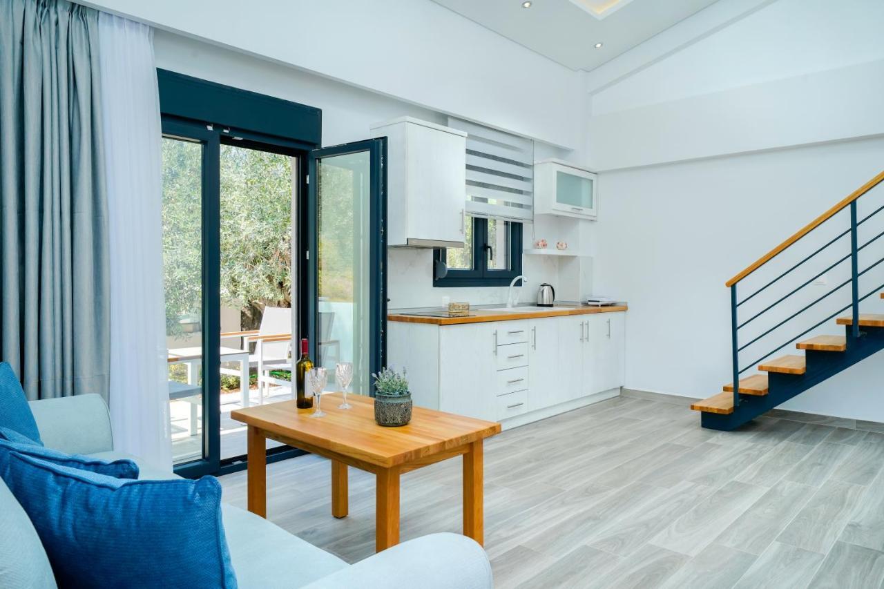 Ilias Suites سكالا بوتامياس المظهر الخارجي الصورة